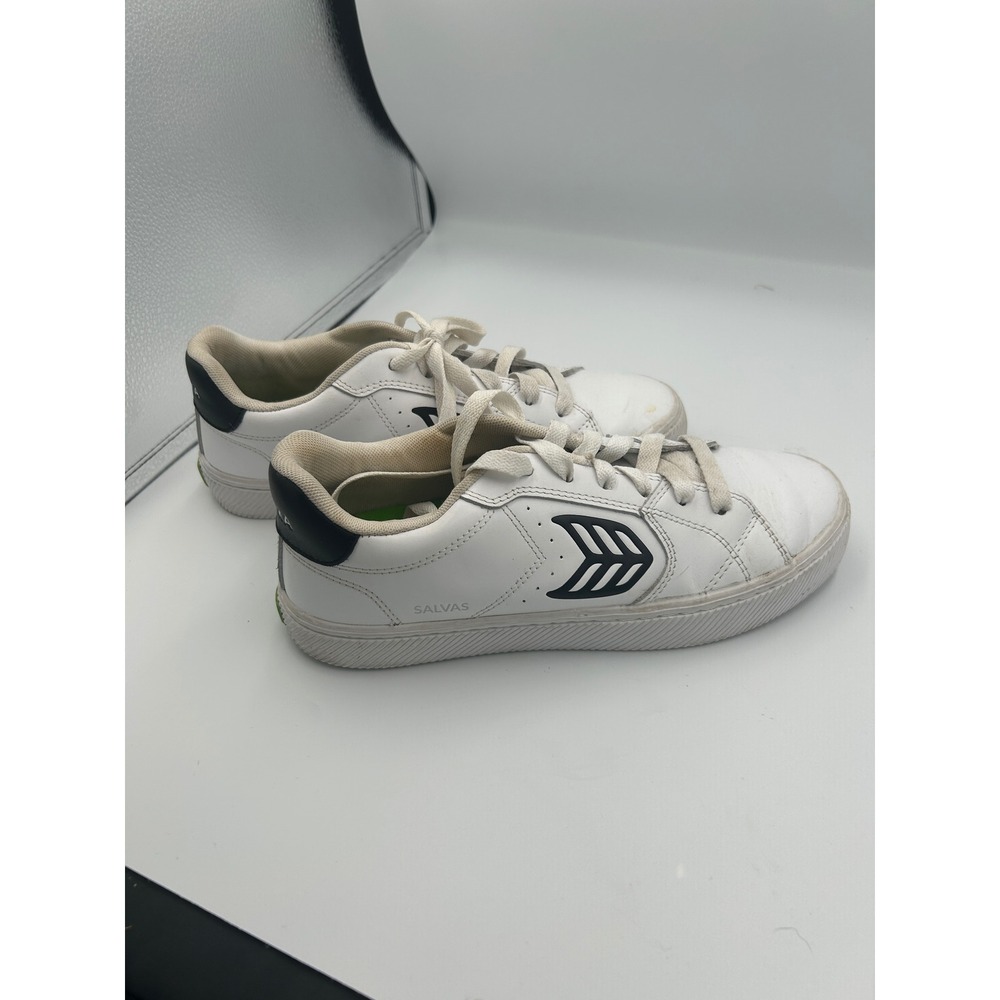 Cariuma Salvas White Black Leather Low Top Sustainable Sneakers Mens 10.5